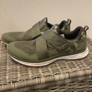 TIEM Green Camo Womens Spin Shoes size 10.5